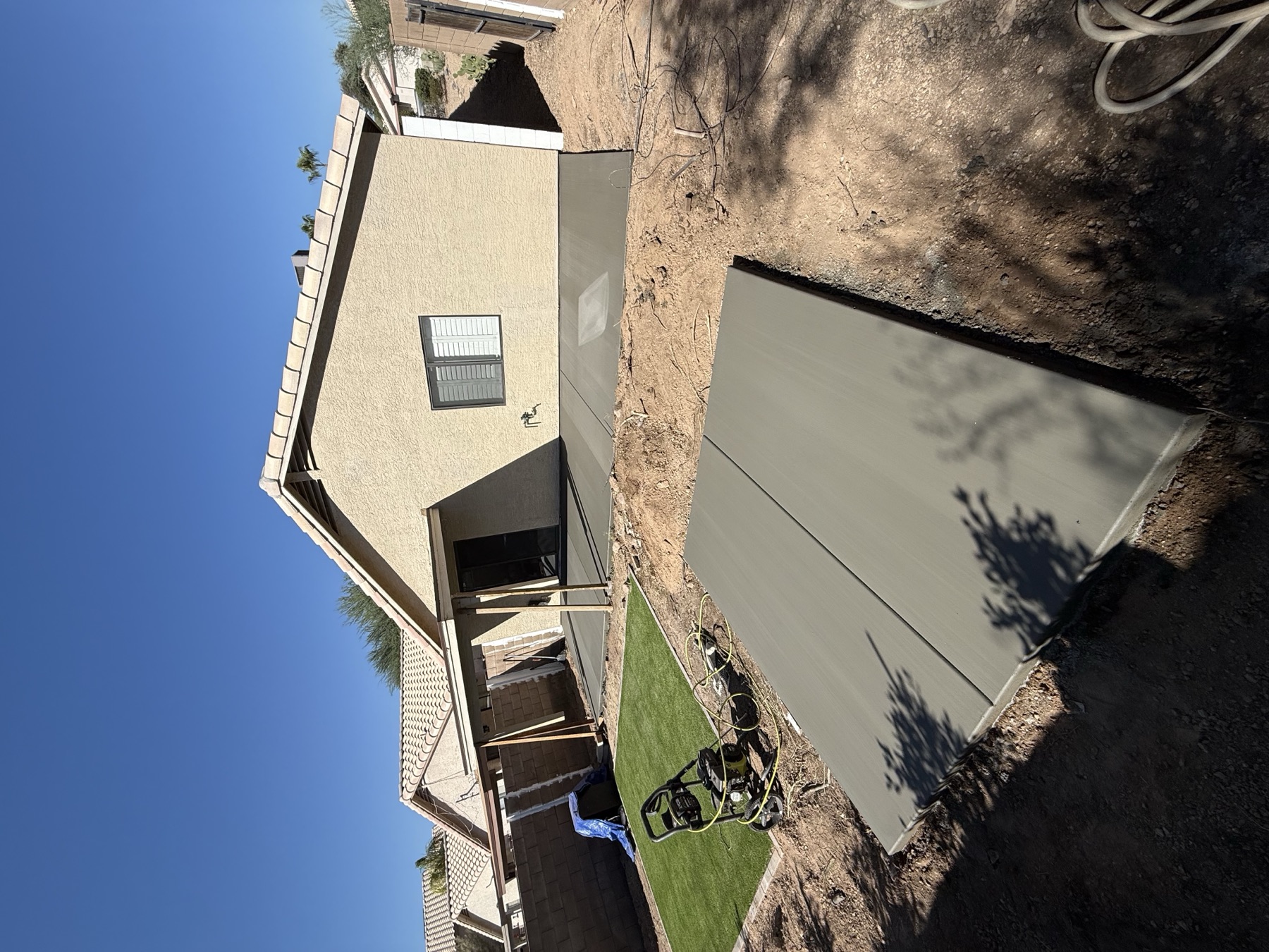 Backyard concrete slab pour